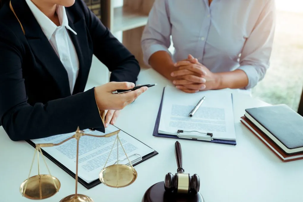 business-lawyer-is-currently-counseling-the-client-2021-08-31-09-15-56-utc+(1)-1920w contact our texas personal injury lawyers